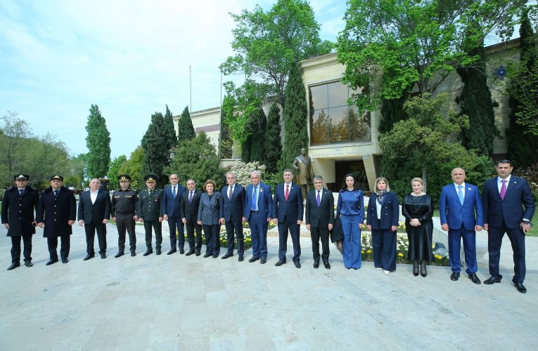 Binəqədidə “TARİXİN, LİDERLİYİN VƏ XİLASKARLIĞIN HEYDƏR ƏLİYEV ZİRVƏSİ” adlı tədbir keçirilib