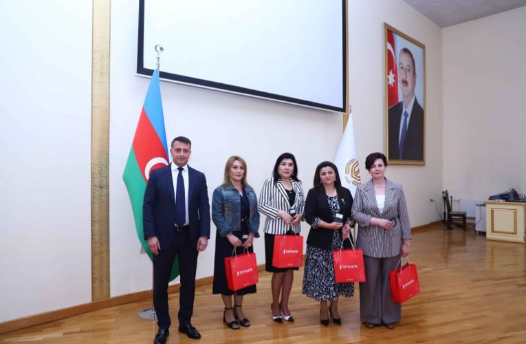Aktual
                                                
                                                    Bu gün, 12:23                                                
                                            
                                            
                                                
Təhsil işçilərinə TəhsilPlus kartları təqdim olunub – FOTO