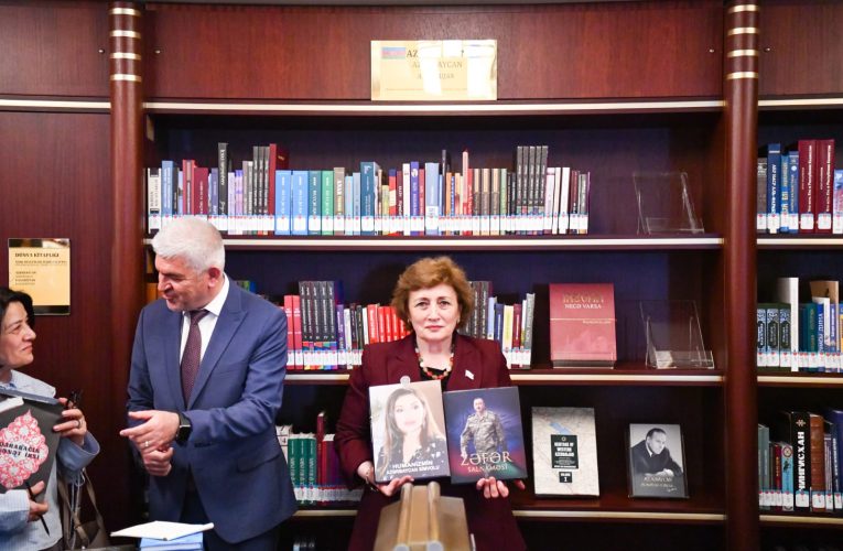 Aktual
                                                
                                                    Bu gün, 11:53                                                
                                            
                                            
                                                
Ankarada “Ortaq Türk mirası” layihəsinin kitab təqdimatı keçirilib – FOTO
