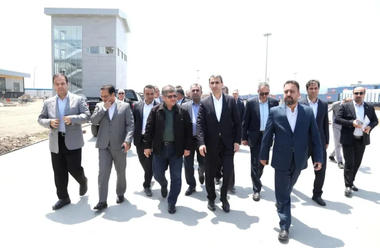 Aktual
                                                
                                                    Bu gün, 14:10                                                
                                            
                                            
                                                
Azərbaycanla İranın dəmir yolu rəsmiləri Astara Terminalında – FOTOLAR