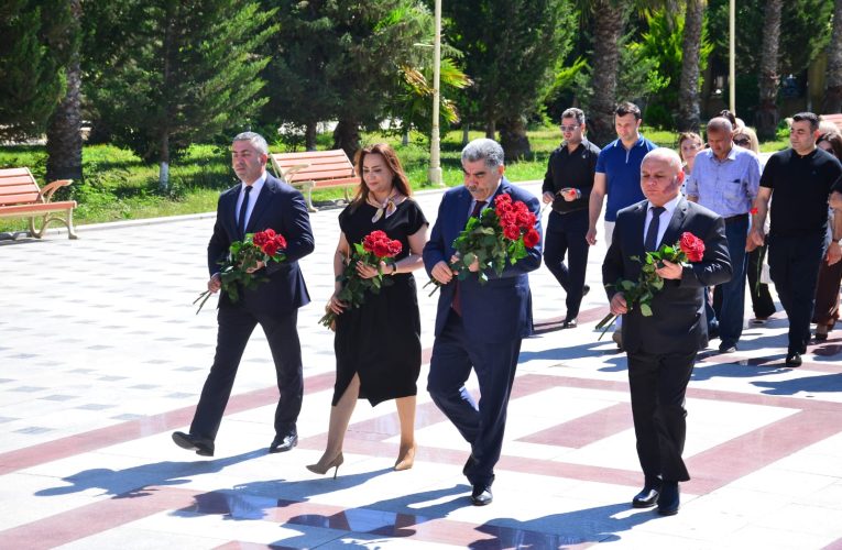 Aktual
                                                
                                                    Bu gün, 16:40                                                
                                            
                                            
                                                
Salyanda tibb işçilərinin peşə bayramı qeyd olunub – FOTO