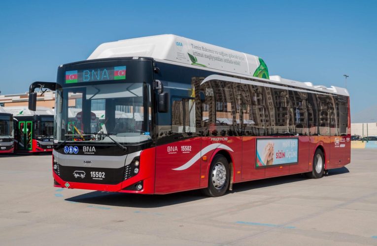 Bu küçədə avtobusların hərəkəti dəyişir