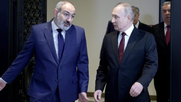 1788335399_pasinyan-putin-900x675-1.jpeg